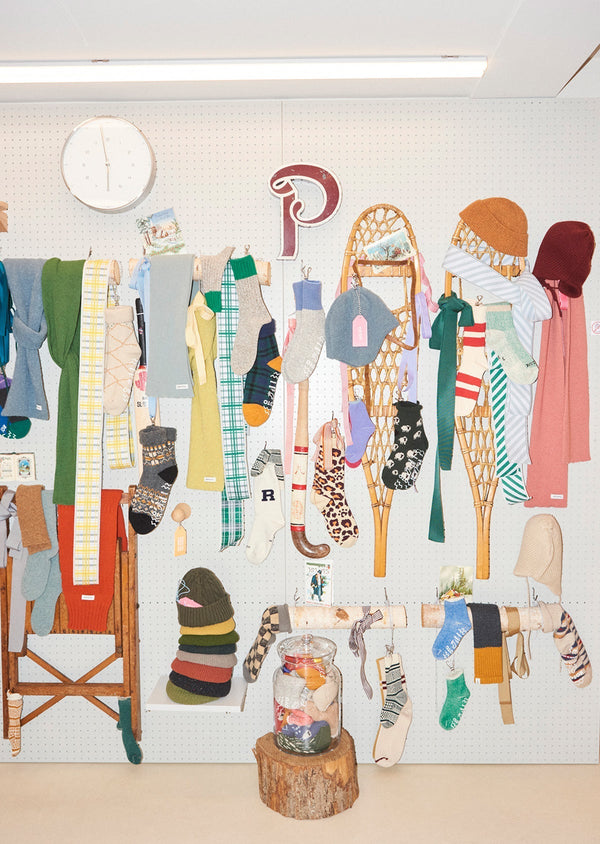 STYLE 06_HAPPY HOLIDAYS