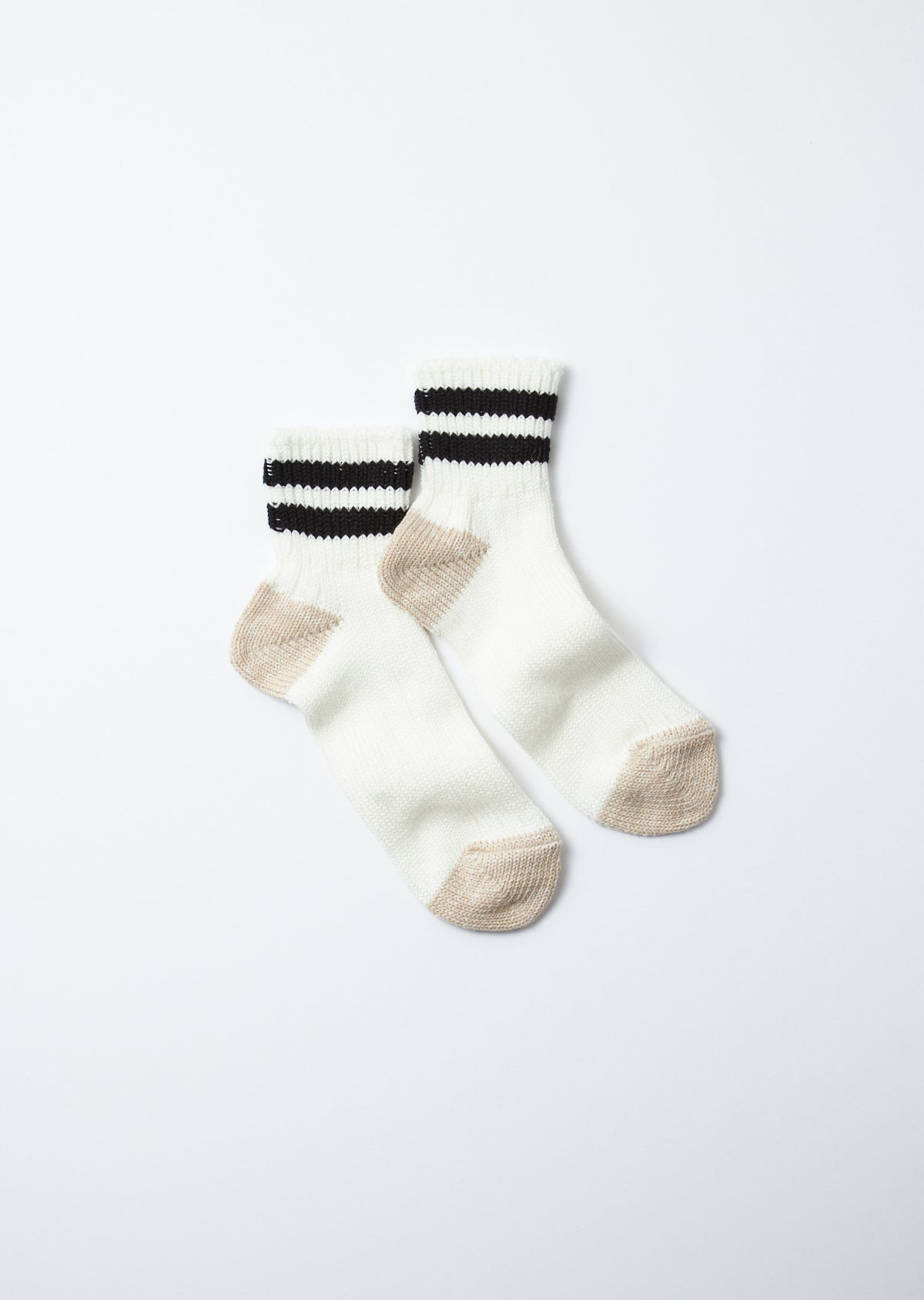 WHITE / BLACK